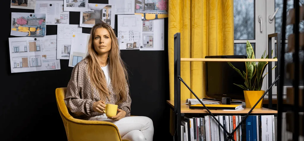 Karolina Czyżewska w pracowni KC Office